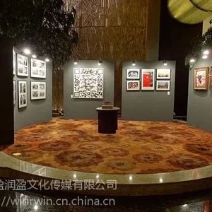 画展、艺术展等特殊背景定制,麻布装饰,冷光灯,稳定性和承重性非常好的展板,