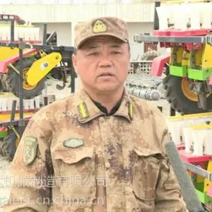 宁津田耐尔小辣椒移栽机农民好帮手操作简单