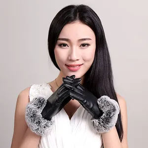 供应女士獭兔毛口皮尤手套仿***触屏加绒保暖防滑手套秋冬季新款厂家直销