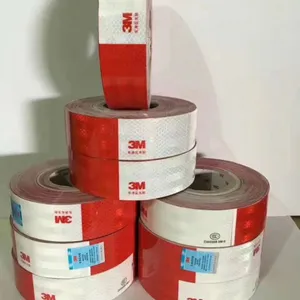 汽车反光贴货车反光板塑料块红白反光条车辆反光贴纸车身反射器