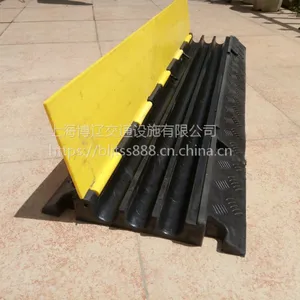 �Ϻ�չ�����߰� PVC���߲۰���ٴ� ��̨���߰�