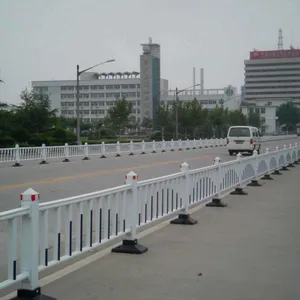 市政护栏按材料分为钢制城市交通护栏和塑钢城市交通护栏京式护栏