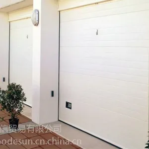 安装进口家用车库门,***别墅车库门,遥控电动翻板门