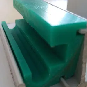 厂家供应扶梯导轨扶梯轨道聚乙烯链条导轨传动件设备单向轨道***