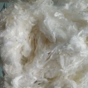 专业生产羊绒厂家,供应山羊绒,绵羊绒,耗子绒,羊毛等绒毛,厂家直销