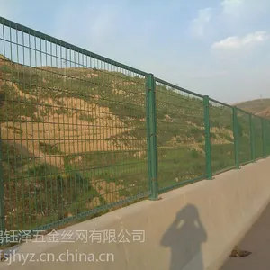 佛山公路桥梁防抛网厂家&广州人货电梯防护门规格&顺德临边基坑防护网