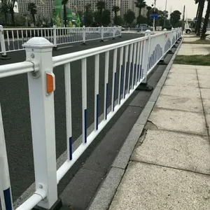 韶关道路防护栏图纸 公路两边港式护栏 锌钢合金护栏