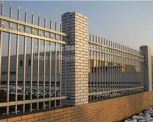厂家供应长春围墙围栏 学校栅栏 长春锌钢护栏 别墅围栏 等镀锌钢金属制品