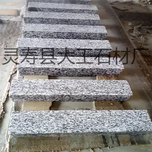 大工石材批发黑白点石材、黑白点路沿石