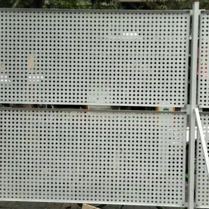 珠海市政建设安全护栏 透气钢构圆孔网 中山施工工地围栏网现货