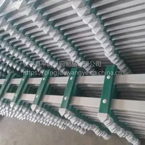 装饰庭院绿地塑钢护栏-平爵丝网现货护栏供应20*46mm