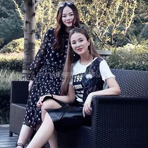 村上春18春装时尚风衣上衣外套连衣裙 品牌折扣女装库存尾货走份批发
