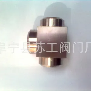 供应三通卡套接头、管件、堵头、卡套、穿板接头、面板接头