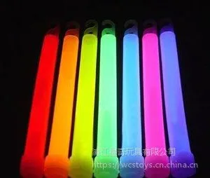 星奇玩具厂家直销一次性塑料儿童节荧光棒6寸带钩大棒生日聚会求婚地摊热卖亲子交流互动玩具