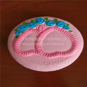 厂家定做PU慢回弹玩具公仔 PU发泡小熊 塑胶树脂玩具