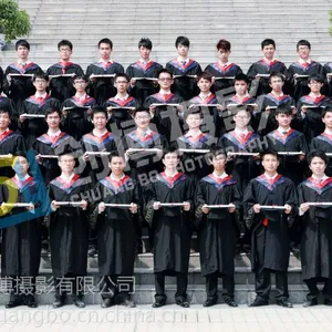 承接广东药学院、广州大学等大学毕业照拍摄毕业礼服出租大合影拍摄站架出租