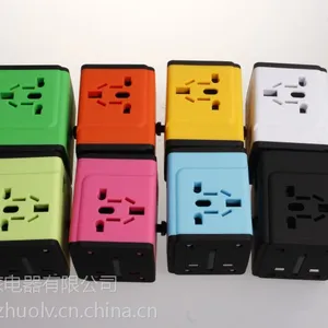 智能识别全球通WiFi转换插头 多功能转换插座 旅行万能插头转换器