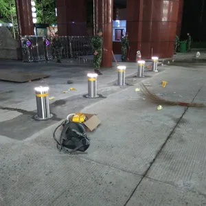供应学校,***专用防撞柱,升降柱,阻车器,厂家批发