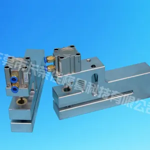 胶袋打孔机、撕裂口打孔机、长荣佳V2X4双孔过料150、制袋机气动冲孔模具