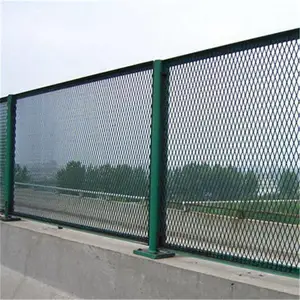 澜润厂家现货铁路护栏网 hb级铁路护栏网 高速公路波型护栏 高速公路防护栏网 钢性防护栅栏