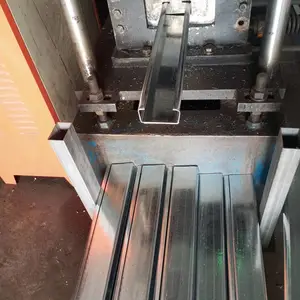 8号C型钢围挡立柱 围挡围墙专用C型钢 8号镀锌C型钢檩条厂家直销 工地彩钢围挡专用C型钢立柱多少钱