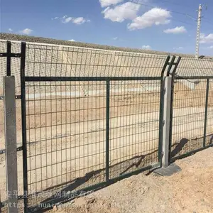 铁路防护网 轨道防护网 高铁防护栅栏价格