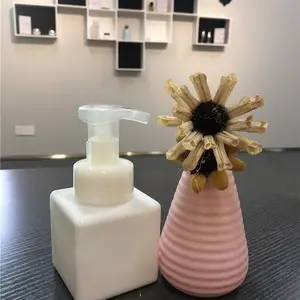 清爽呵护滋养霜_广州香莹厂家直供面部呵护滋养霜_干燥季节用滋养霜