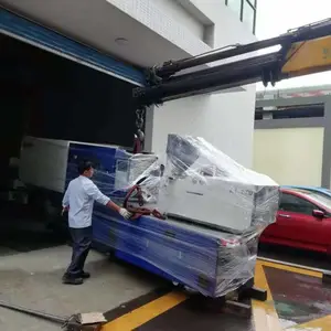 ZT128注塑机啤机成型机