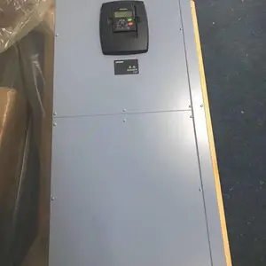 伟肯VACO***00-3L-0261-5三相132千瓦变频器