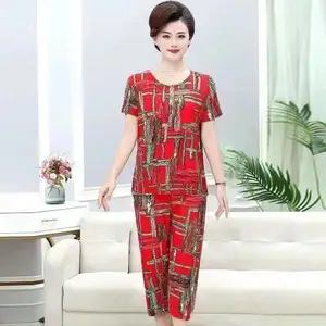 春秋新款中老年女装批发 妈妈装翻领长袖 老年人开衫服批发厂家
