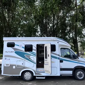 房车租赁瑞弗T800型号6座C型房车出租定制路线旅途无忧