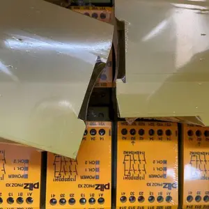 pilz����ʽ ��ȫ�̵��� 750102 PNOZ s2 24VDC 3 n/o 1 n/c