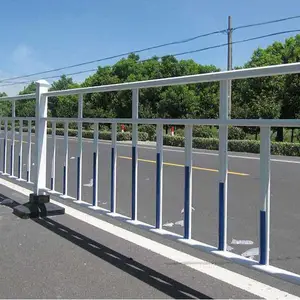图木舒克市道路中央护栏专业生产厂家厂家直销！