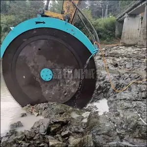 ��׮�� ��׮ͷ���� ��ʯ�� �ھ������ 150�� ׮ͷ�и� ����ֱ��