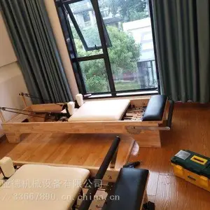 普拉提橡木核心床。