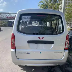 五菱荣光客运版电动货车