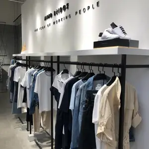 服装店装修设计效果图,南京服装展柜展架定做,南京展柜厂家直供