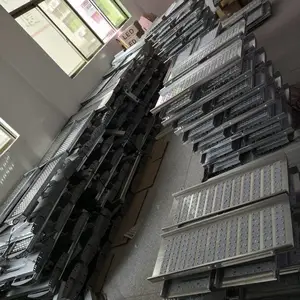 о����XPD-P01 ��Ӧ0-10V����·�� 252WLED·��ͷ LEDƽ��·��