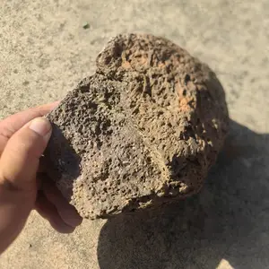 暗红色玄武岩石块 类火星岩石土壤样本 氧化铁红色火山岩石