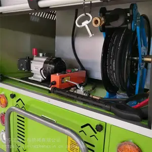 正鑫喷水吸尘一体机 封闭式1900A扫地机现货 封闭式扫地机厂家