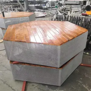 ���ƻ��⹫԰��԰��������������ľ����ʯ�ĵ���ʵľ����ֽ���