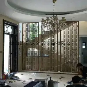 惠州高端酒店装饰 专用彩色玫瑰金不锈钢屏风 拉丝钛金不锈钢屏风花格 镂空屏风隔断