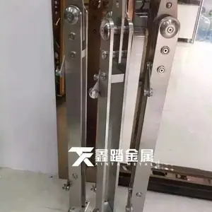 飞机场不锈钢夹玻璃工程立柱 楼梯不锈钢实心刀片立柱定制厂家