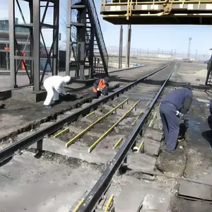 ��·�����ֳ���ˮ���ֻ� ·������������ˮ����ӹ̸��ϰ�ĳ���