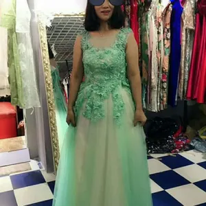 宝安（石岩、公明、西乡）附近定制晚礼服婚纱礼服专卖店周边旗袍晚礼服店实体批发零售定做