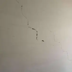 浅析房屋裂缝检测中的检测要点和注意事项