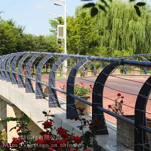 定制生产桥梁防撞护栏 来定制加工桥梁景观防护护栏山东美特护栏生产厂家