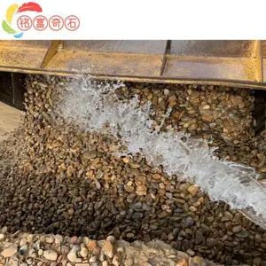 ����ʯ�����쾰��ƣ��㶫����ʯ��Ƕǽ�ڣ�����ʯ����ʯ�Ķѳ�