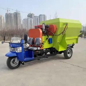 TMR搅拌撒料一体车 牛场养殖专用撒料车 5立方撒料车