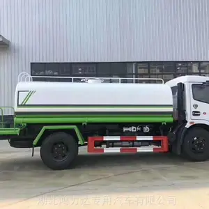 新疆10吨洒水车助力沙漠绿化